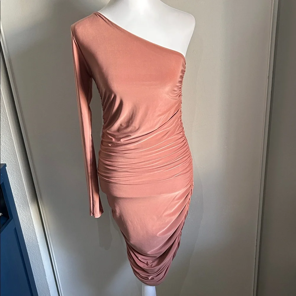Missguided Maternity One-Shoulder Ruched Special Occasion Semi-Formal Midi Dress - Picture 2 of 11